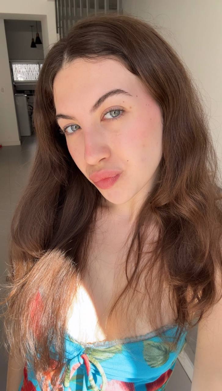 Nude girl Amber in Yichun