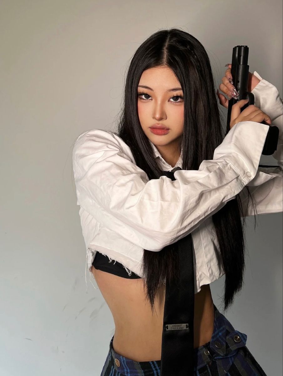 A cozy shot with Sassy girls — straight from Yichun