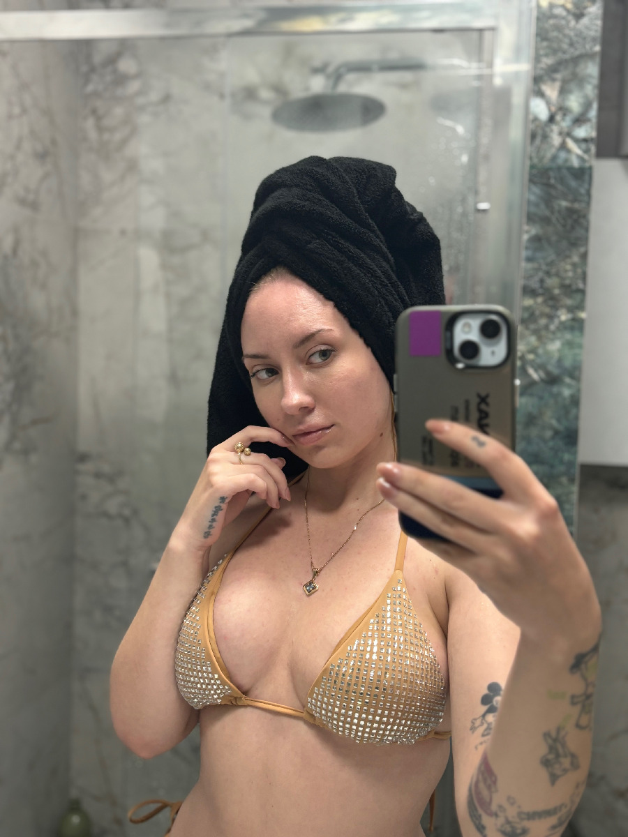 Nude girl KateV in Yichun