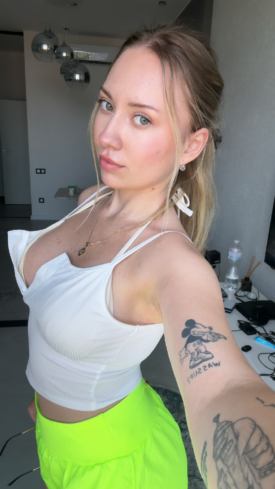 KateV in her underwear in Yichun