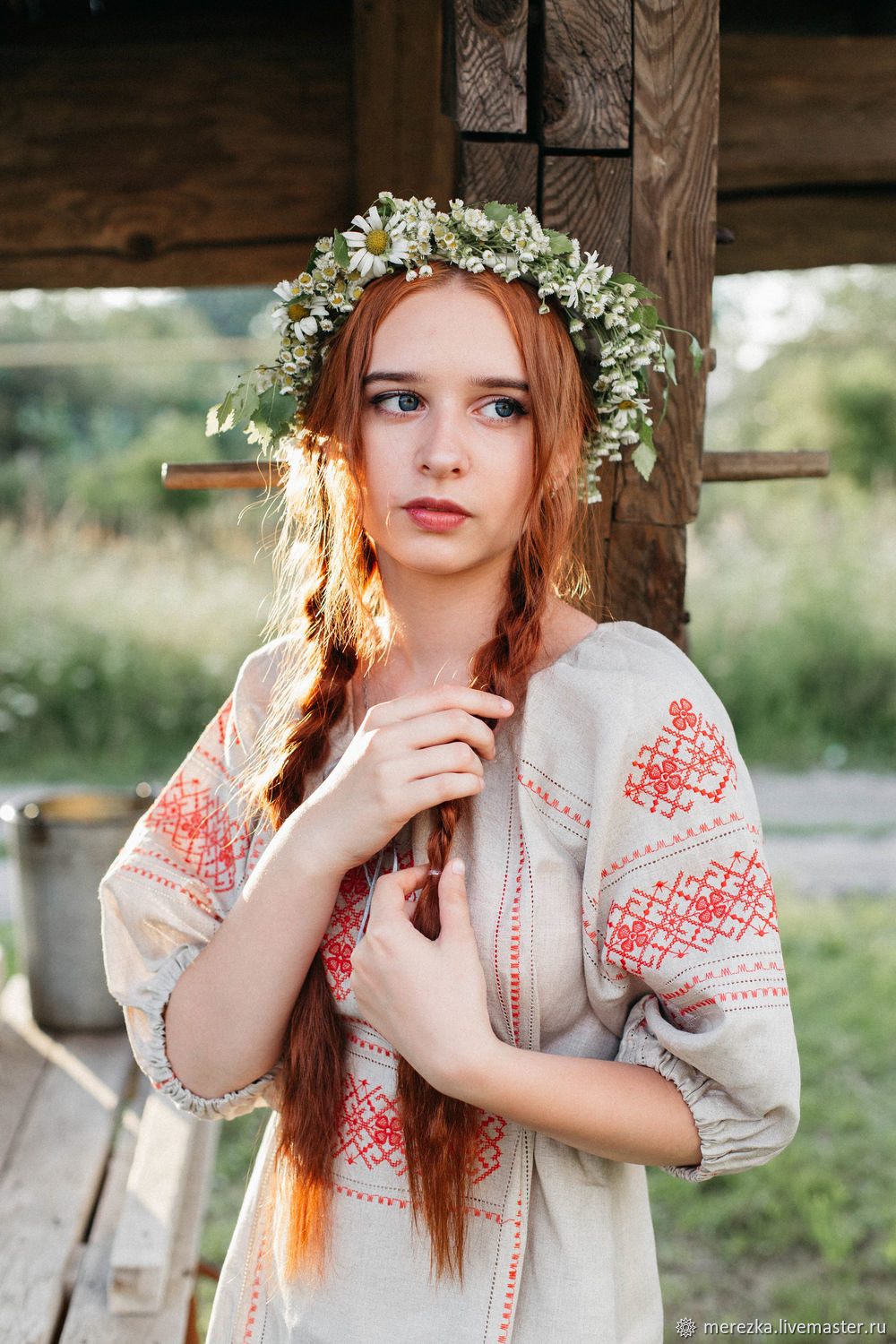 A playful frame from Girls in Slavic costumes — online in Yichun