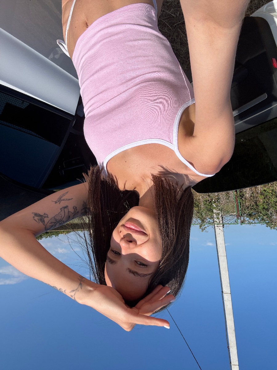 Sexy model Tina in Yichun